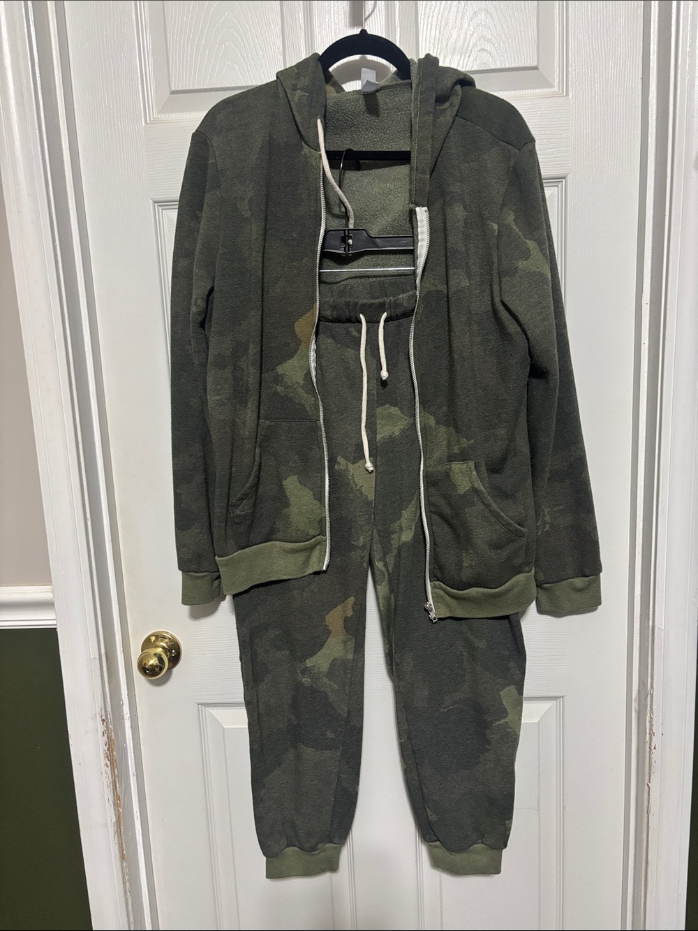 Alternative women’s joggers and hoodie size extra large